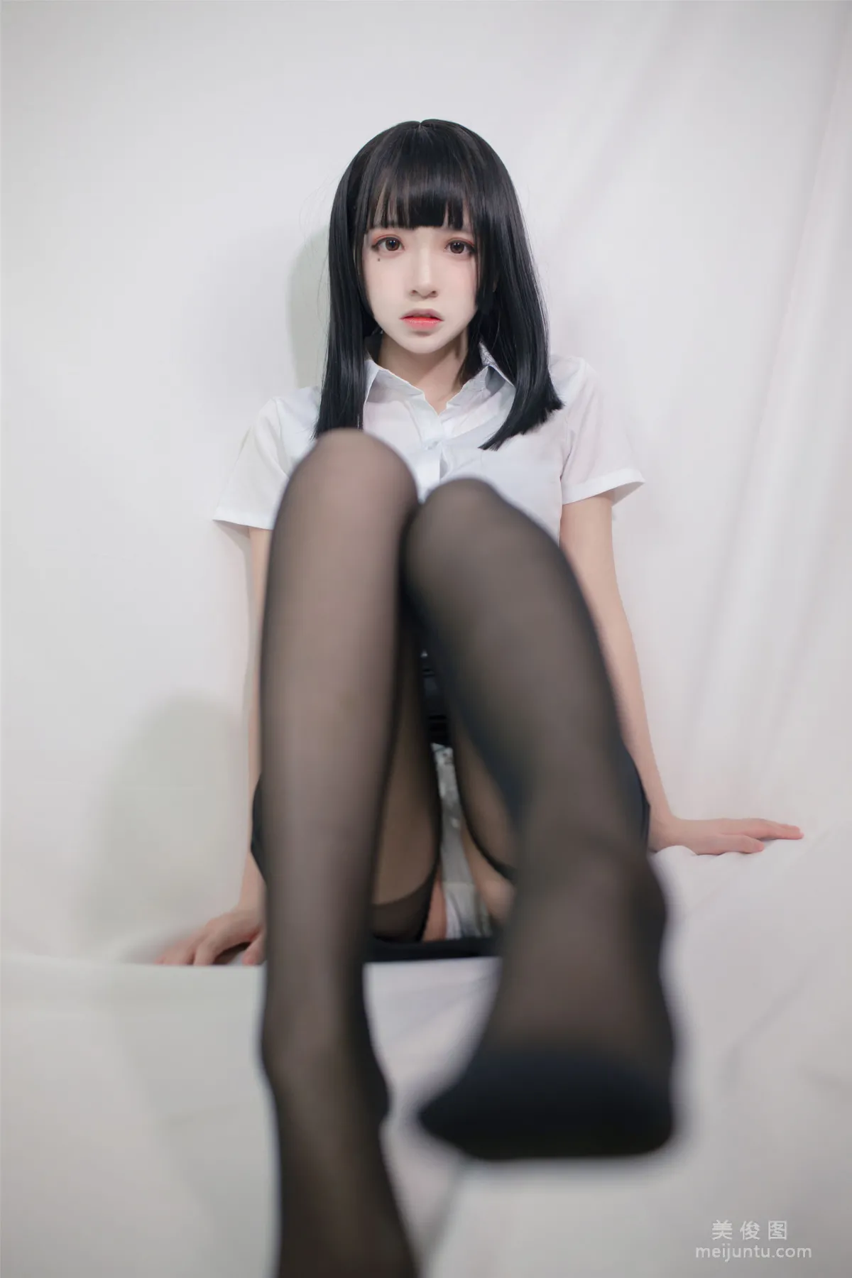 [COS福利] 疯猫ss 《OL制服》 写真集12