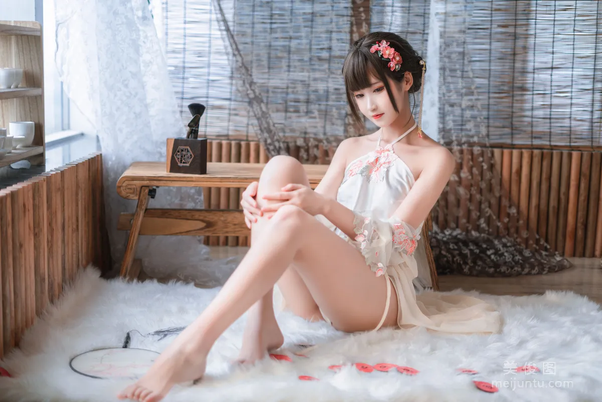 微博妹子三度_69 《肚兜》 写真集7