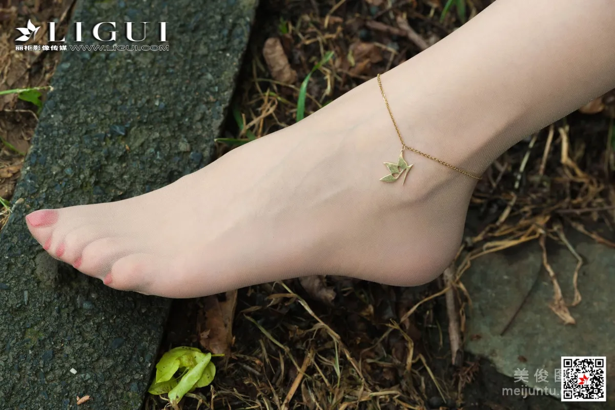 [丽柜Ligui] 凉儿 《黑衣丝袜女郎》 写真集60