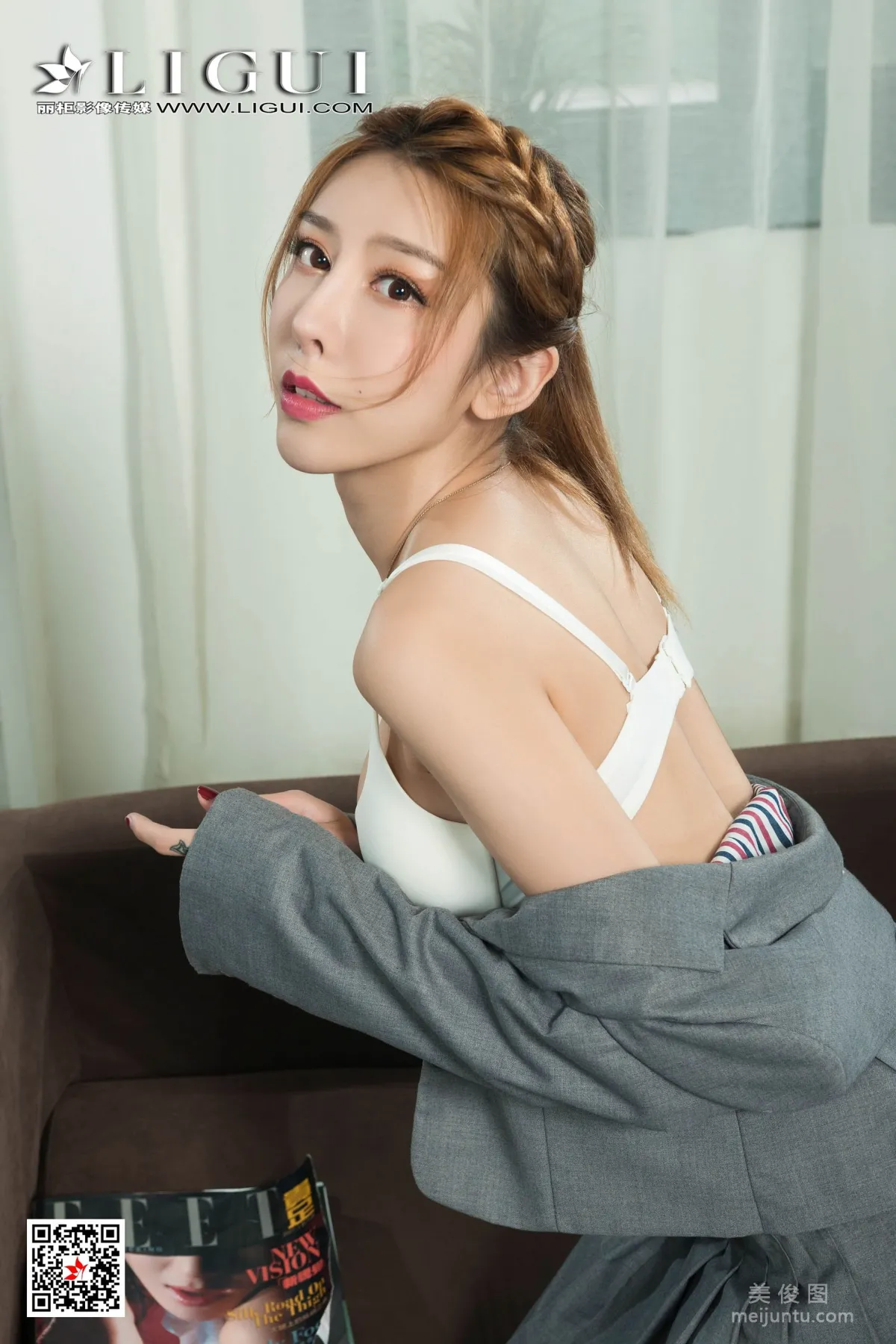 [丽柜Ligui] 兔子 《沙发肉丝》 写真集2