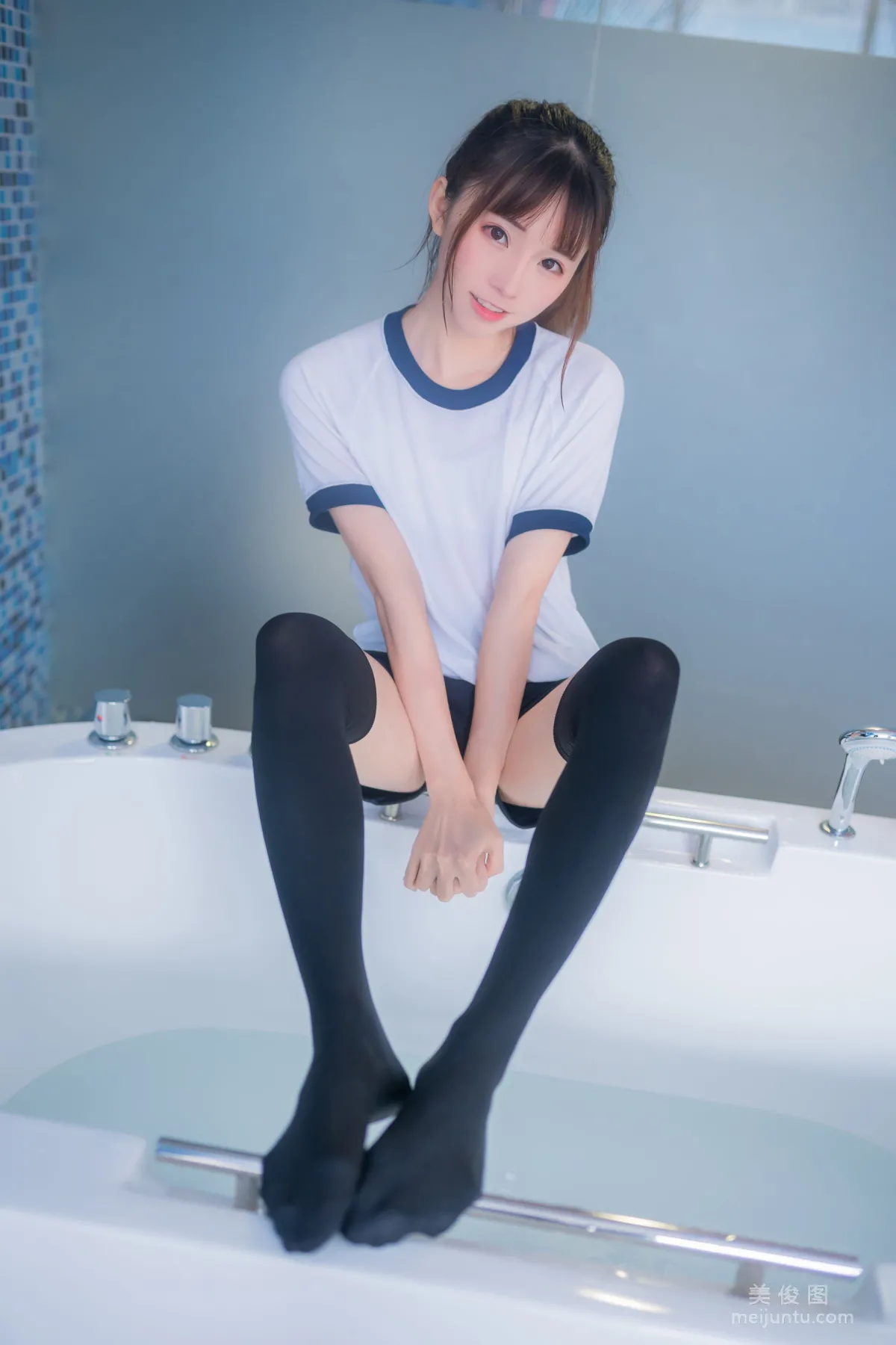 [喵糖映画] VOL.259 《浴室体操服》 写真集37
