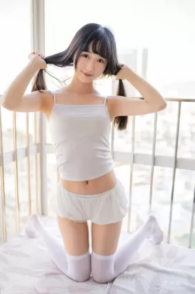 [喵糖映畫] VOL.245 《浴巾兔子》 寫真集