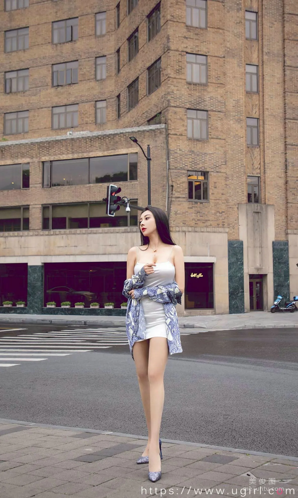 [爱尤物Ugirls] No.1888 果儿Victoria - 精致的迷人精30