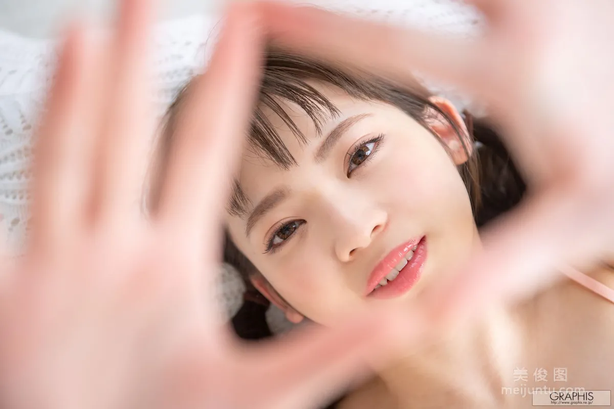 [Graphis] First Gravure 初脫ぎ娘 No.169 槙いずな(槙泉奈) 寫真集 43