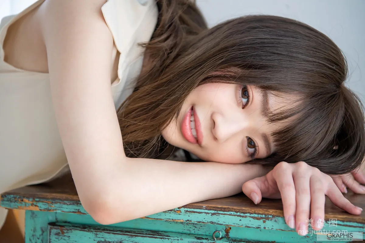[Graphis] First Gravure 初脫ぎ娘 No.169 槙いずな(槙泉奈) 寫真集 13