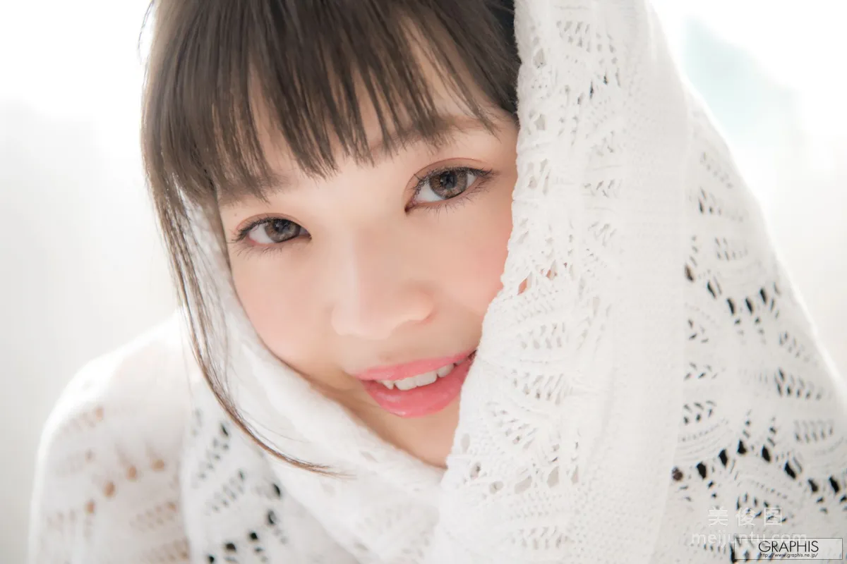 [Graphis] First Gravure 初脫ぎ娘 No.169 槙いずな(槙泉奈) 寫真集 46