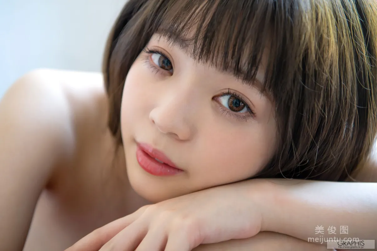 [Graphis] First Gravure 初脫ぎ娘 No.169 槙いずな(槙泉奈) 寫真集 61
