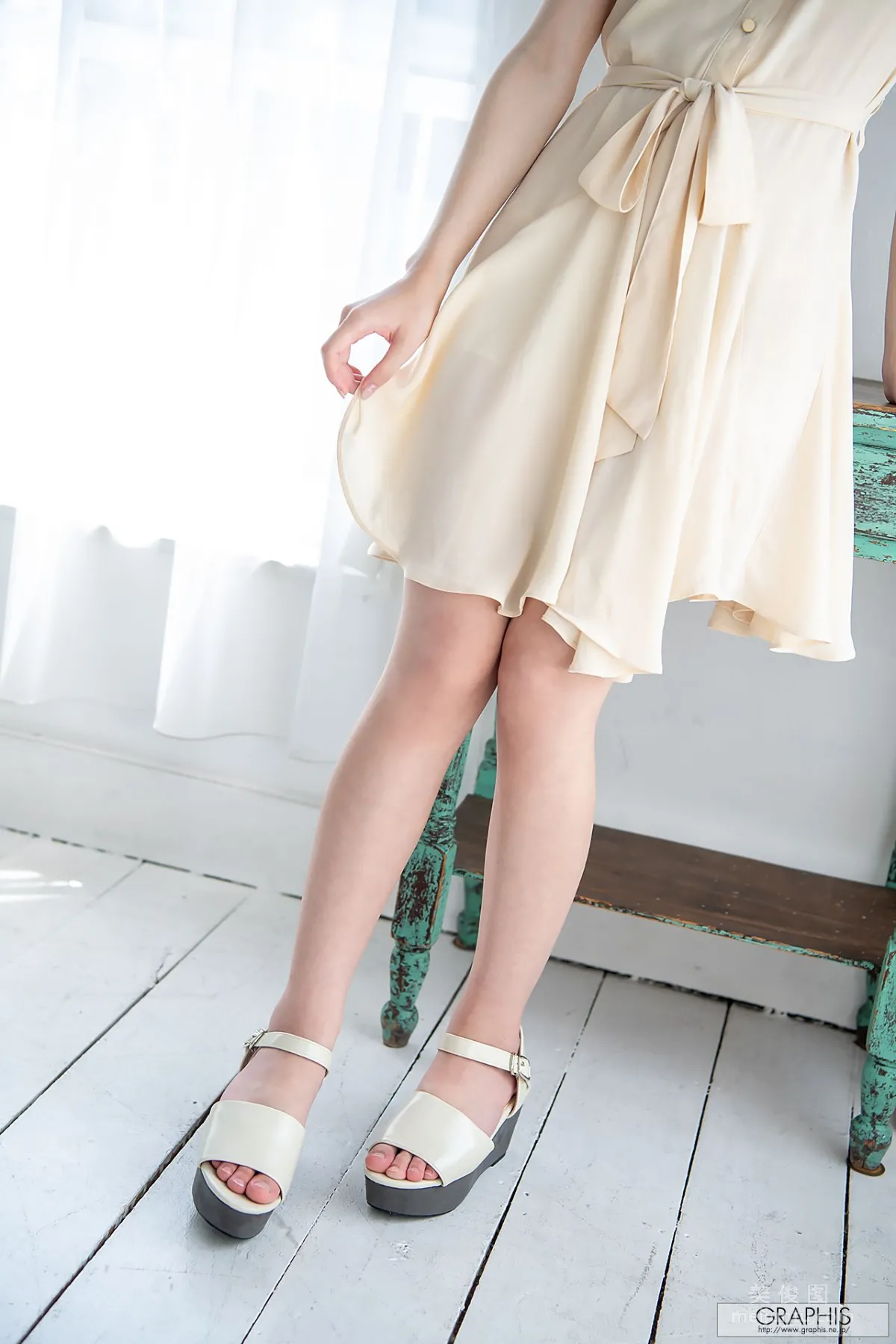 [Graphis] First Gravure 初脫ぎ娘 No.169 槙いずな(槙泉奈) 寫真集 4