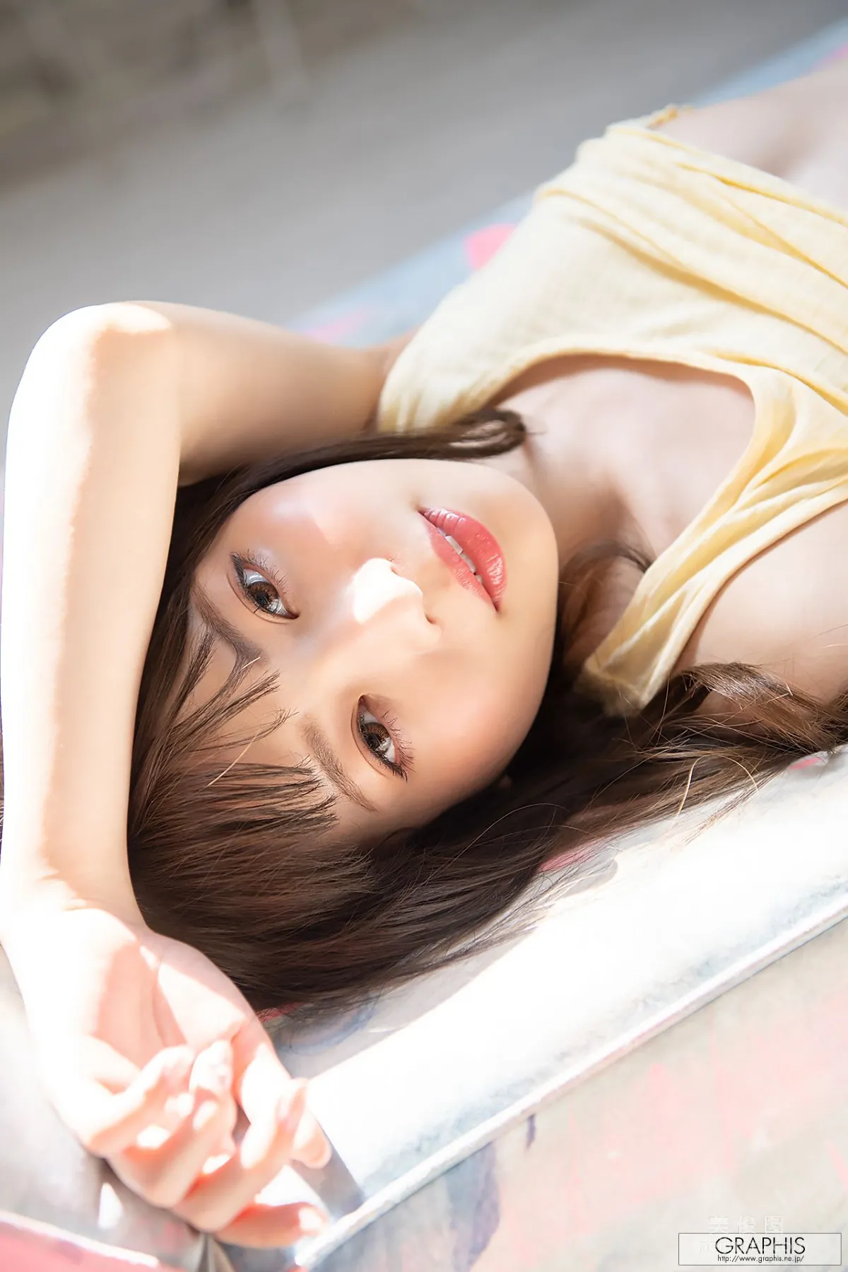 [Graphis] First Gravure 初脫ぎ娘 No.169 槙いずな(槙泉奈) 寫真集 32