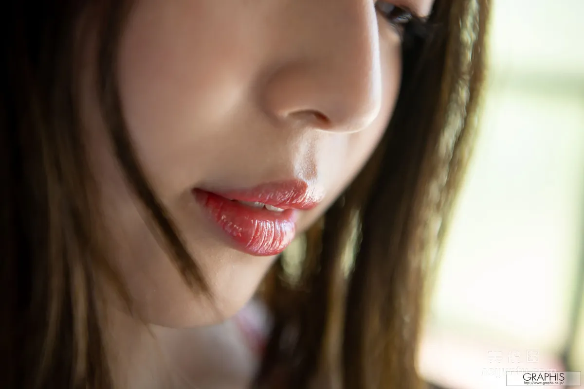 [Graphis] First Gravure 初脫ぎ娘 No.169 槙いずな(槙泉奈) 寫真集 52