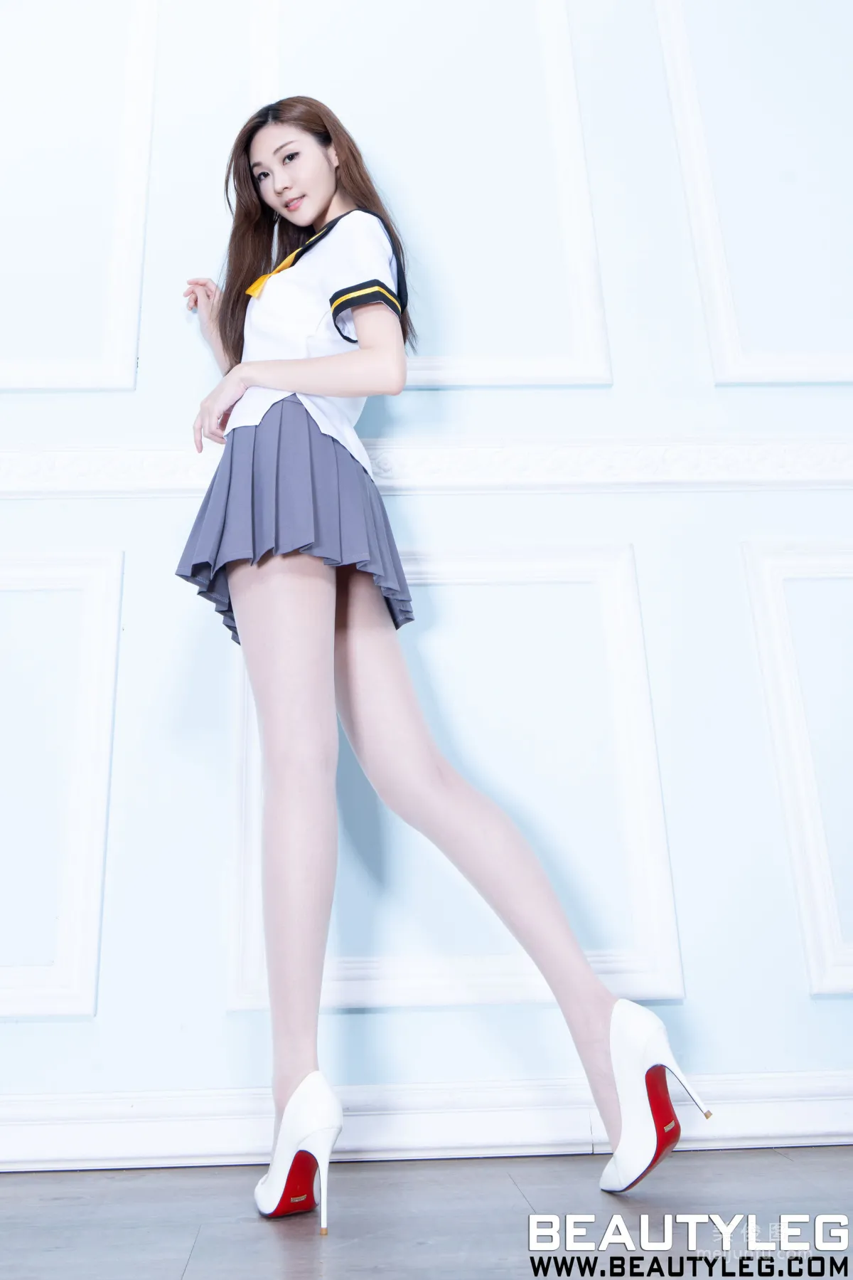 [Beautyleg] No.1990 腿模Chu - 絲襪制服短裙美腿 31