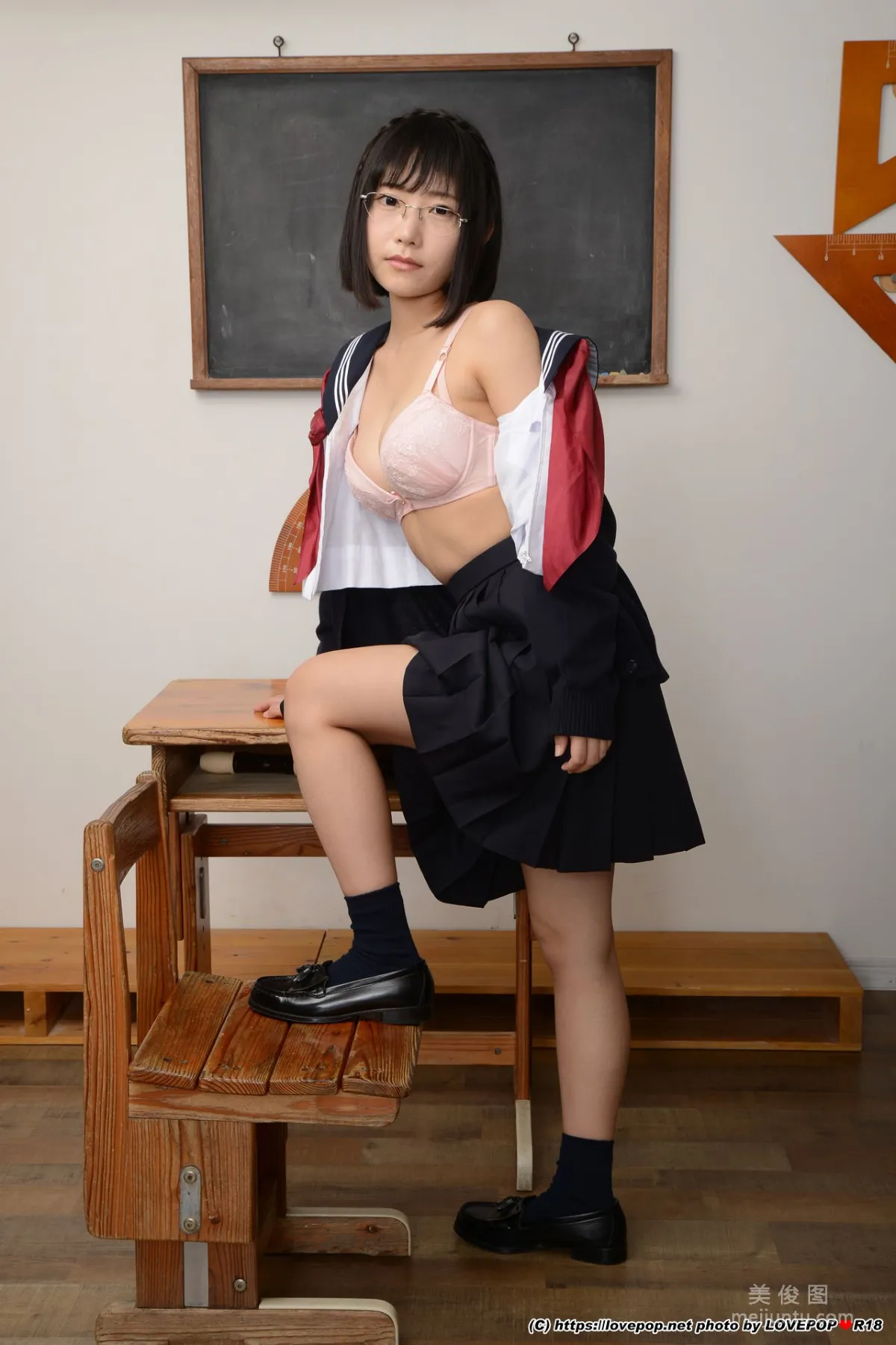 [LOVEPOP] Yui Shirasaka 白坂有以 Photoset 01 41