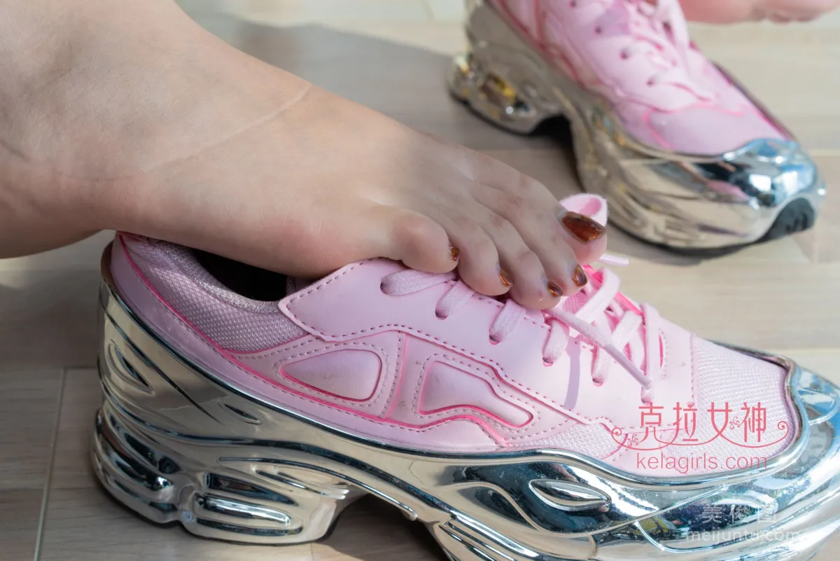 [克拉女神Kelagirls] 鐘淇 - 光腳球鞋 17