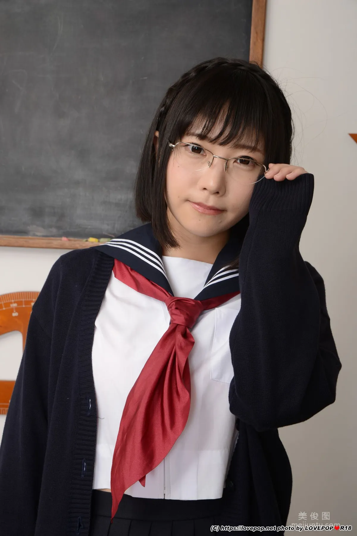 [LOVEPOP] Yui Shirasaka 白坂有以 Photoset 01 3