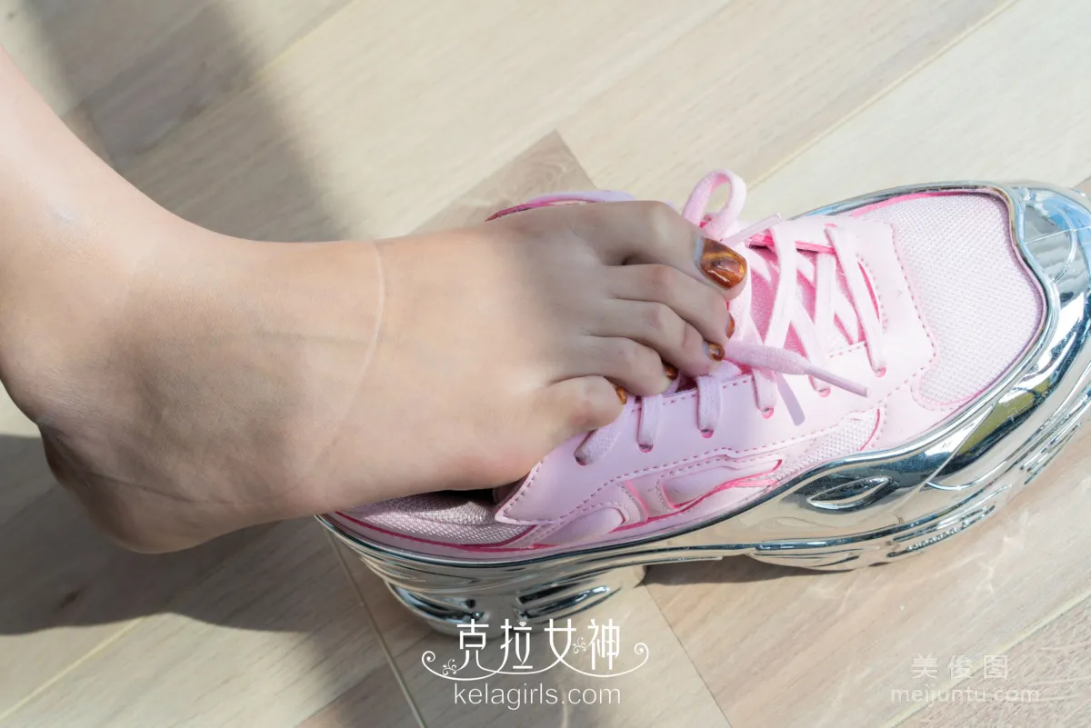 [克拉女神Kelagirls] 鐘淇 - 光腳球鞋 15