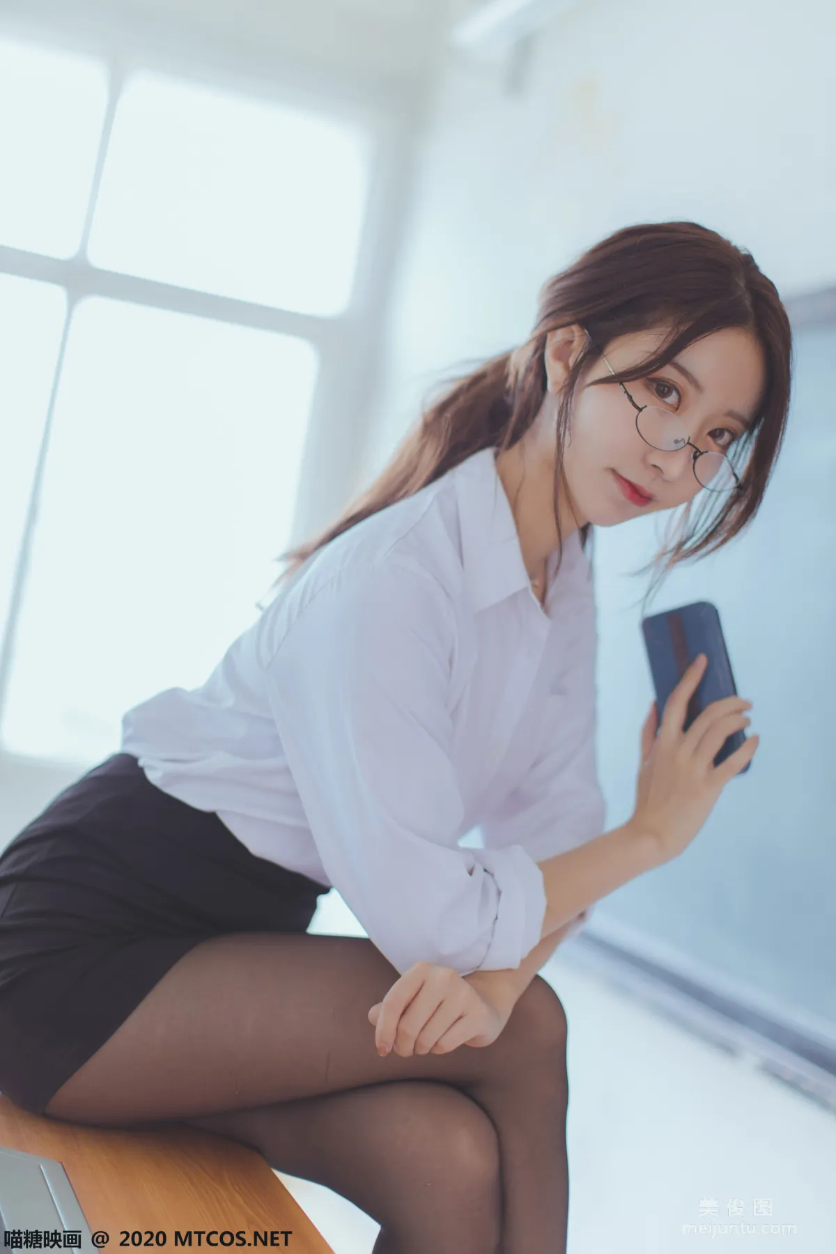 [喵糖映画] VOL.282 OL制服 写真集9