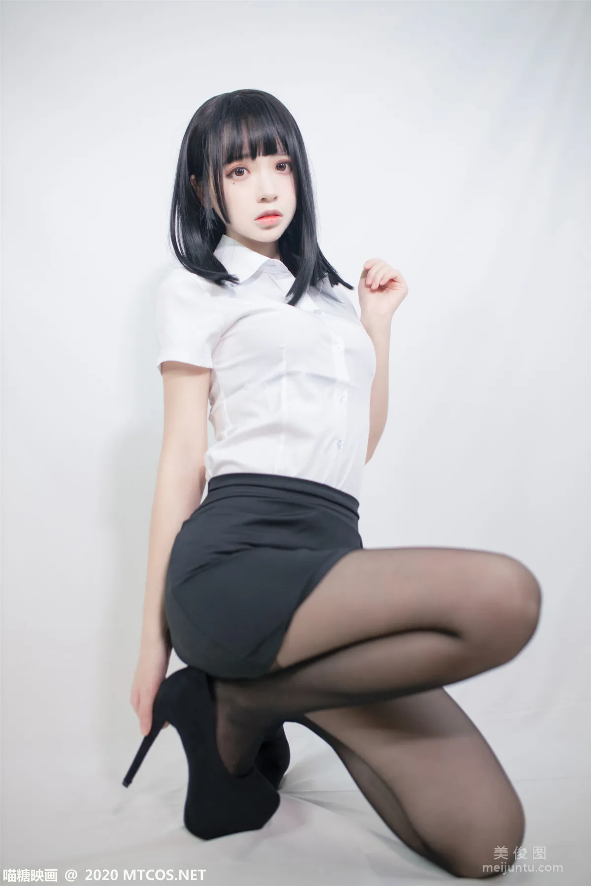 [喵糖映画] VOL.291 OL制服 写真集13