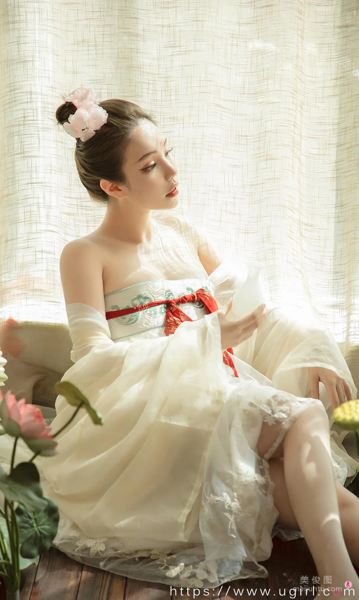 [尤果圈Ugirls] No.1923 妮小妖 - 花滿月夜 15