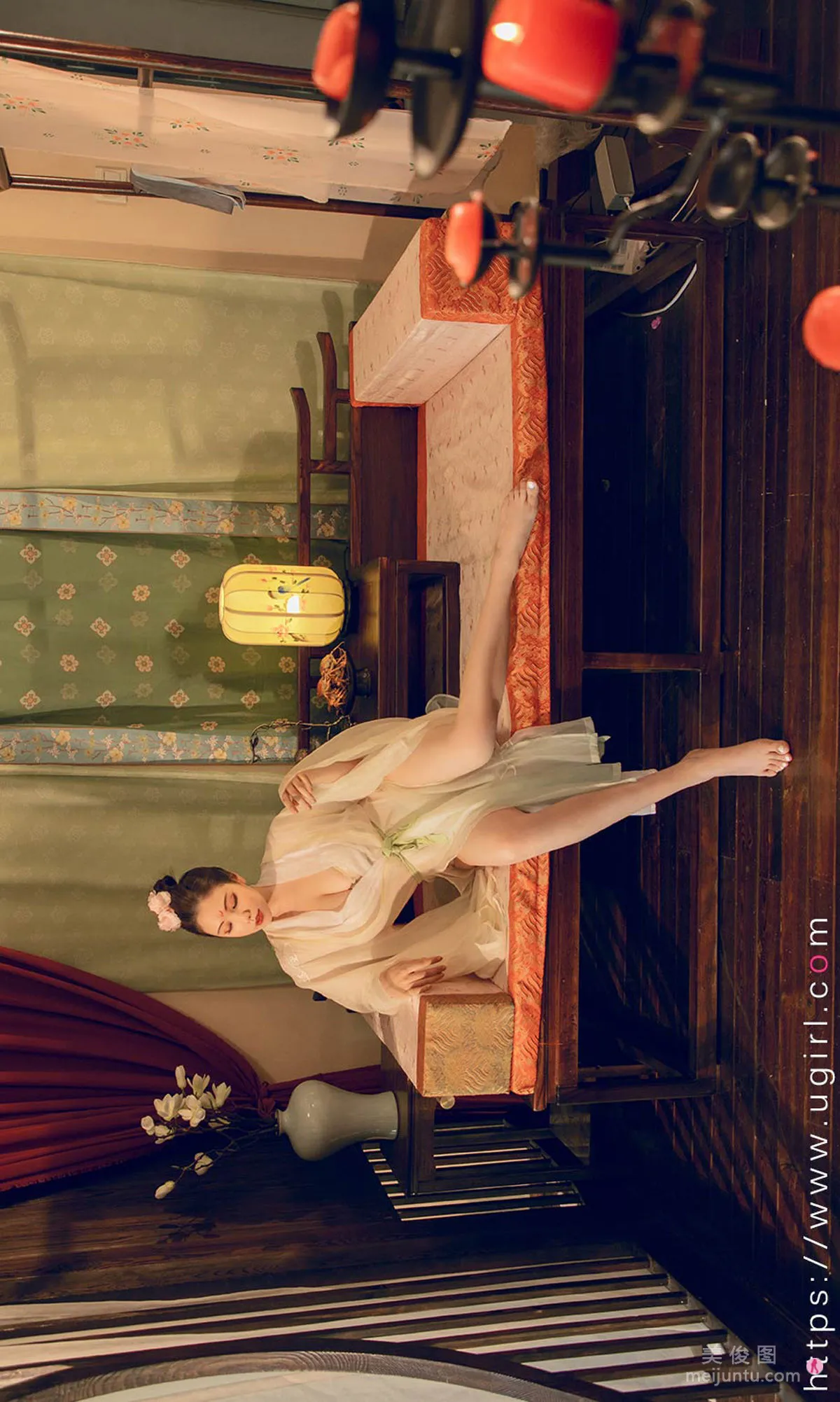 [尤果圈Ugirls] No.1923 妮小妖 - 花滿月夜 9