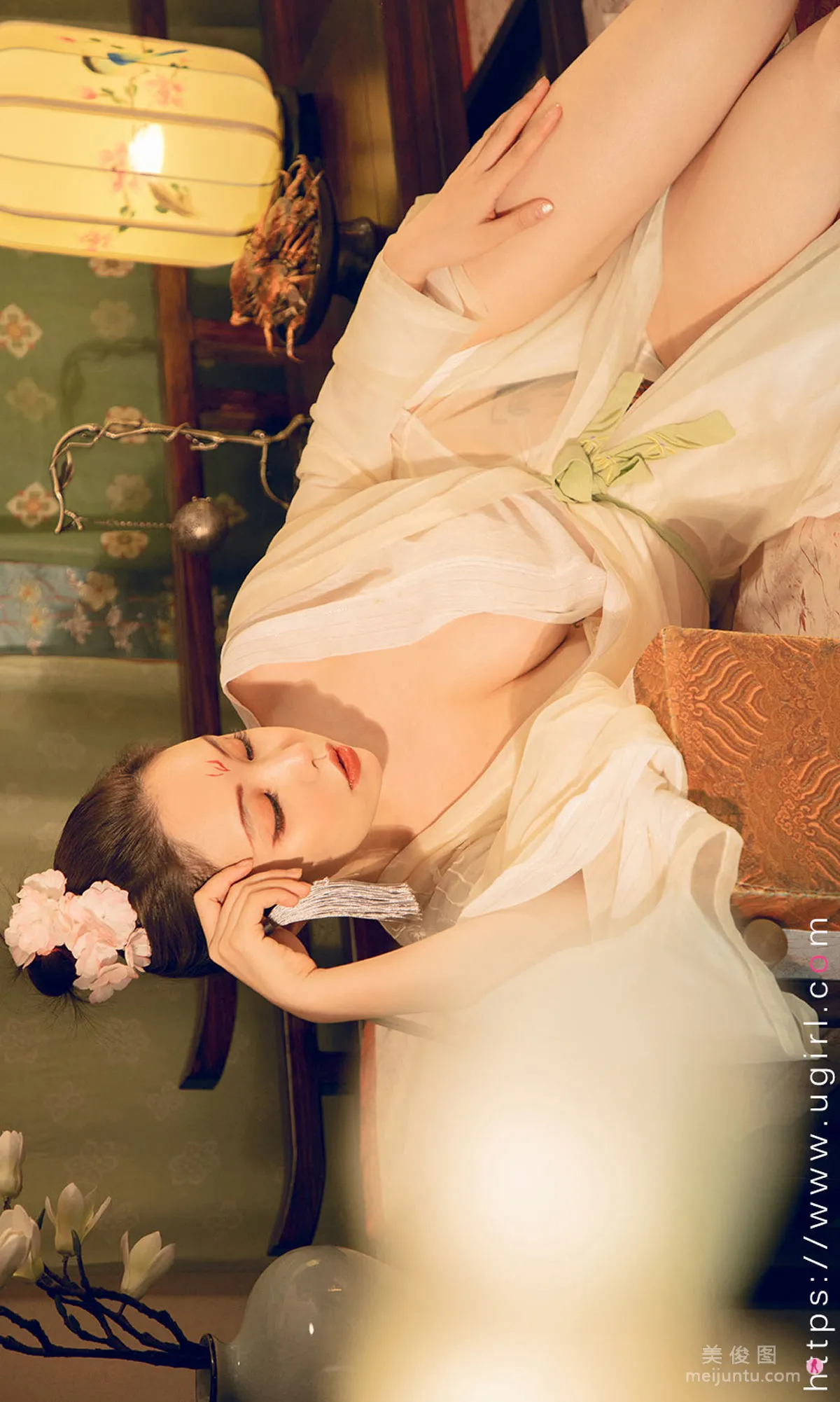 [尤果圈Ugirls] No.1923 妮小妖 - 花滿月夜 16