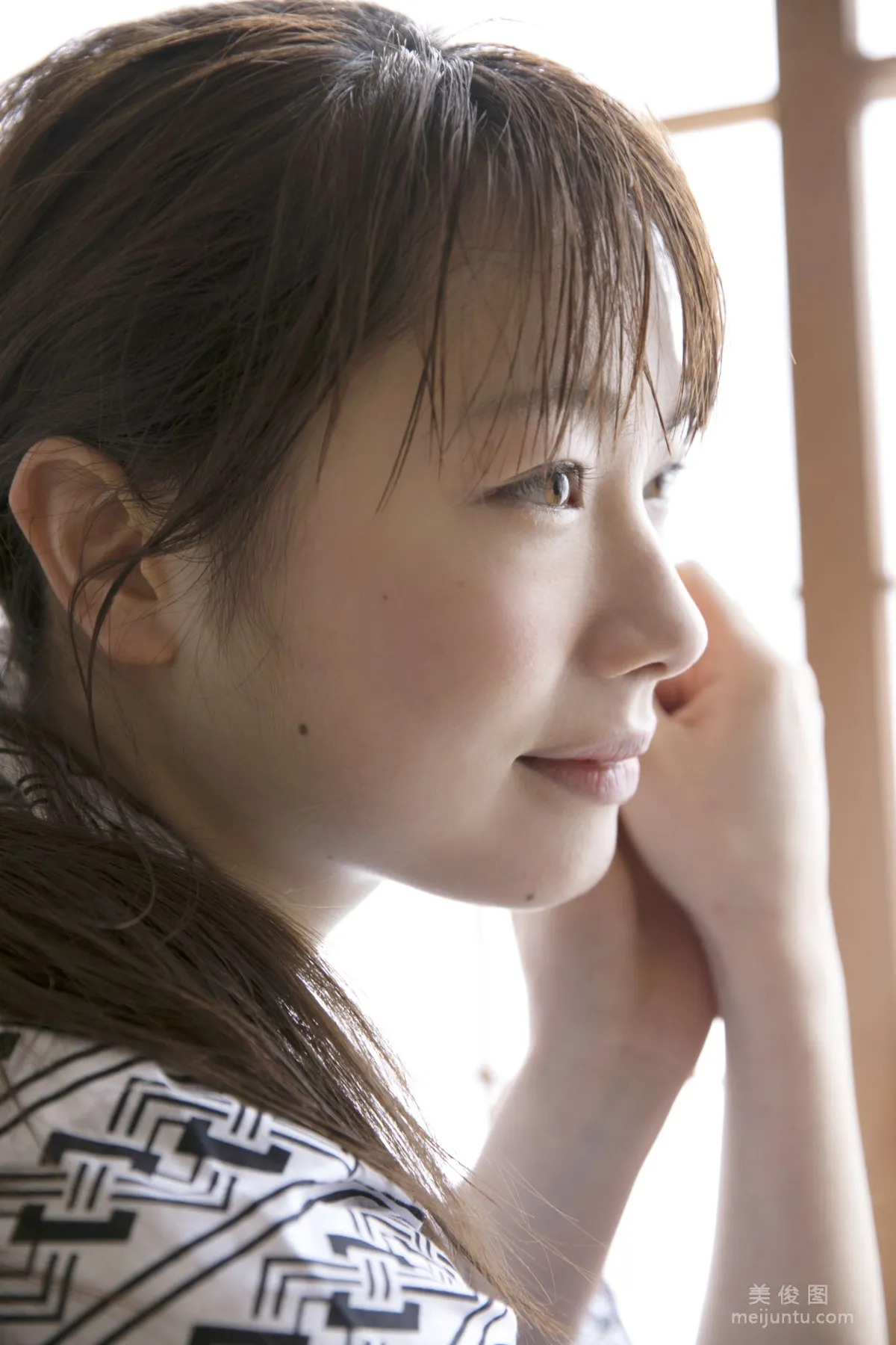 [Hello! Project Digital Books] No.195 石田亜佑美 Ayumi Ishida 100
