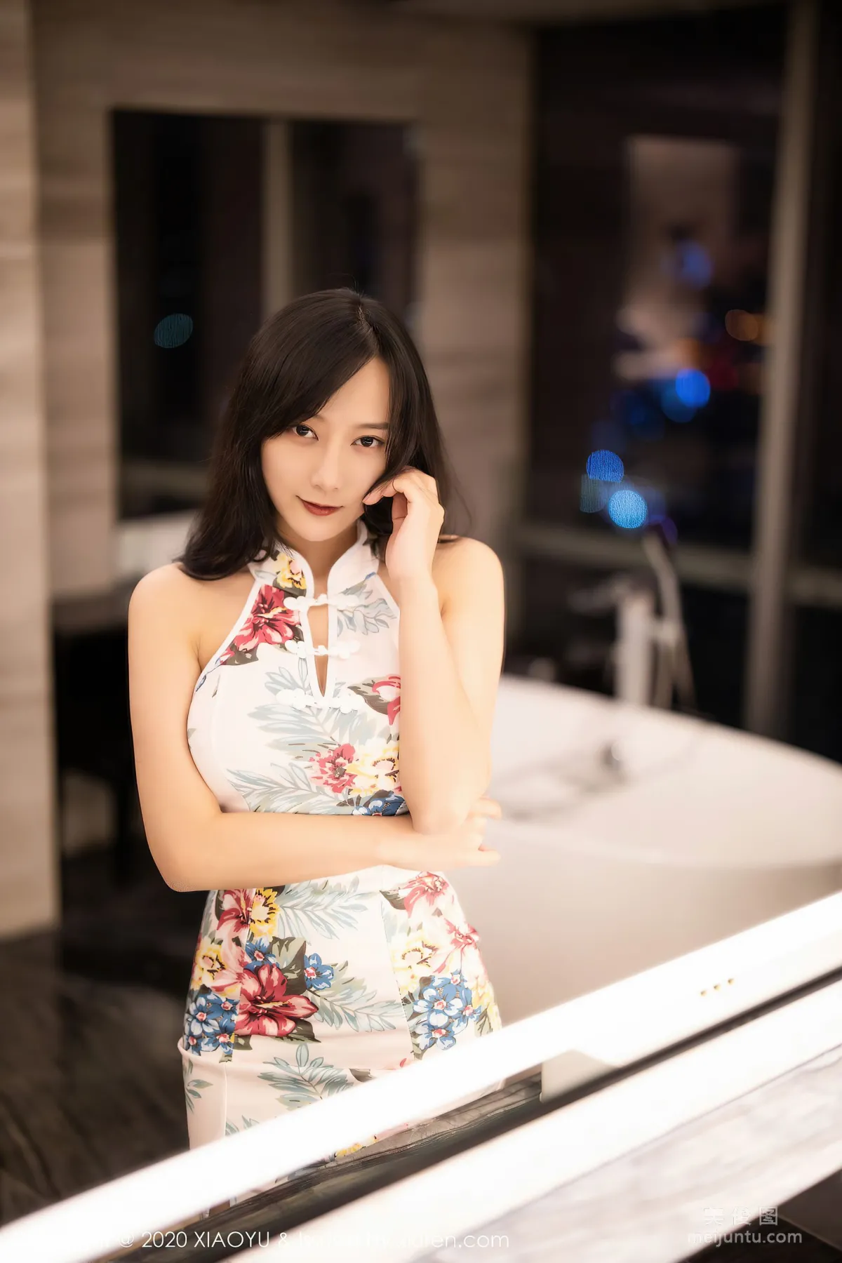 [语画界XIAOYU] Vol.366 何嘉颖 - 性感朦胧肉丝美腿系列3
