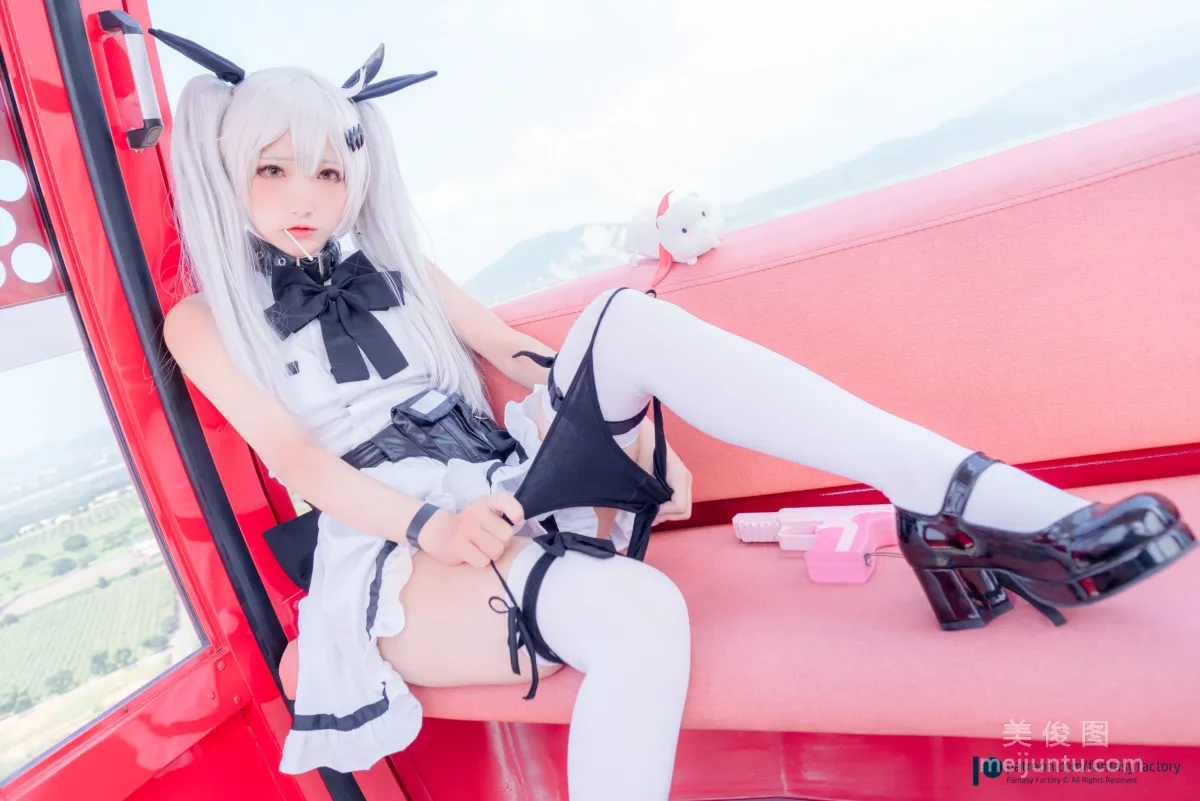 [Cosplay] 小丁 《Fantasy Factory》  黑白 薄纱 网袜 写真集29