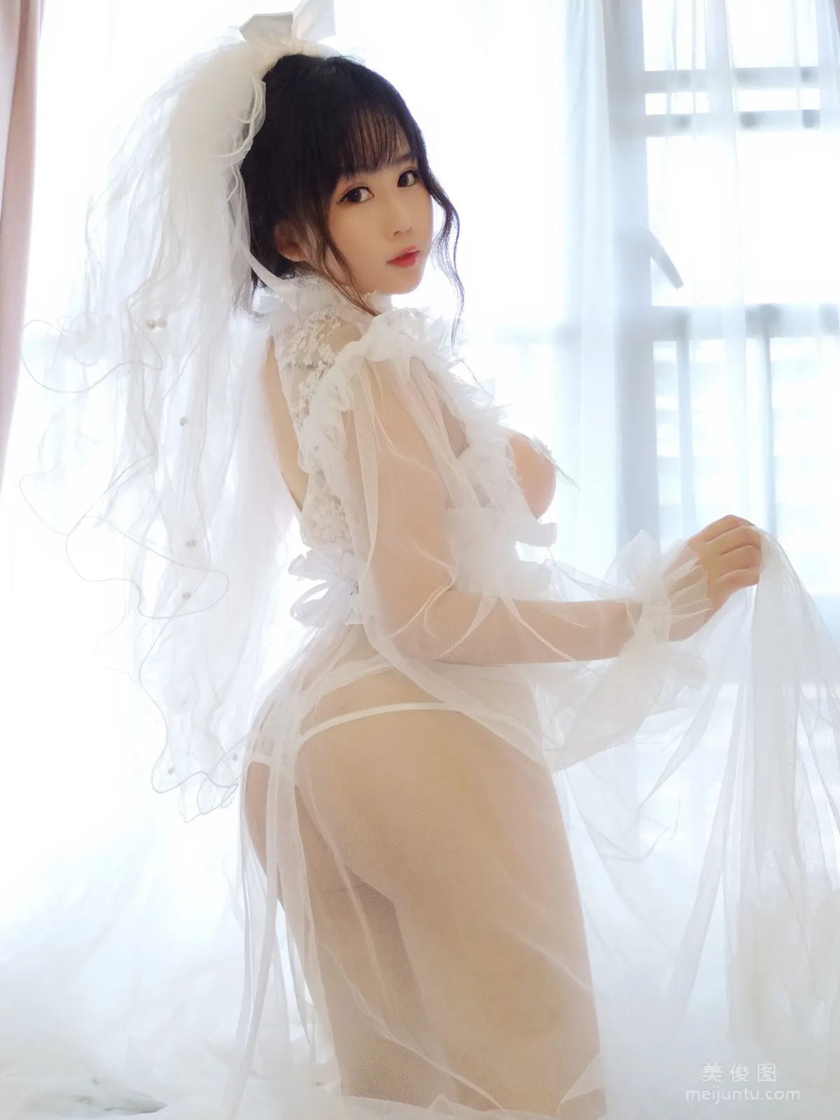 [Cosplay] 蜜桃少女是依醬呀 - 花嫁 寫真集 23