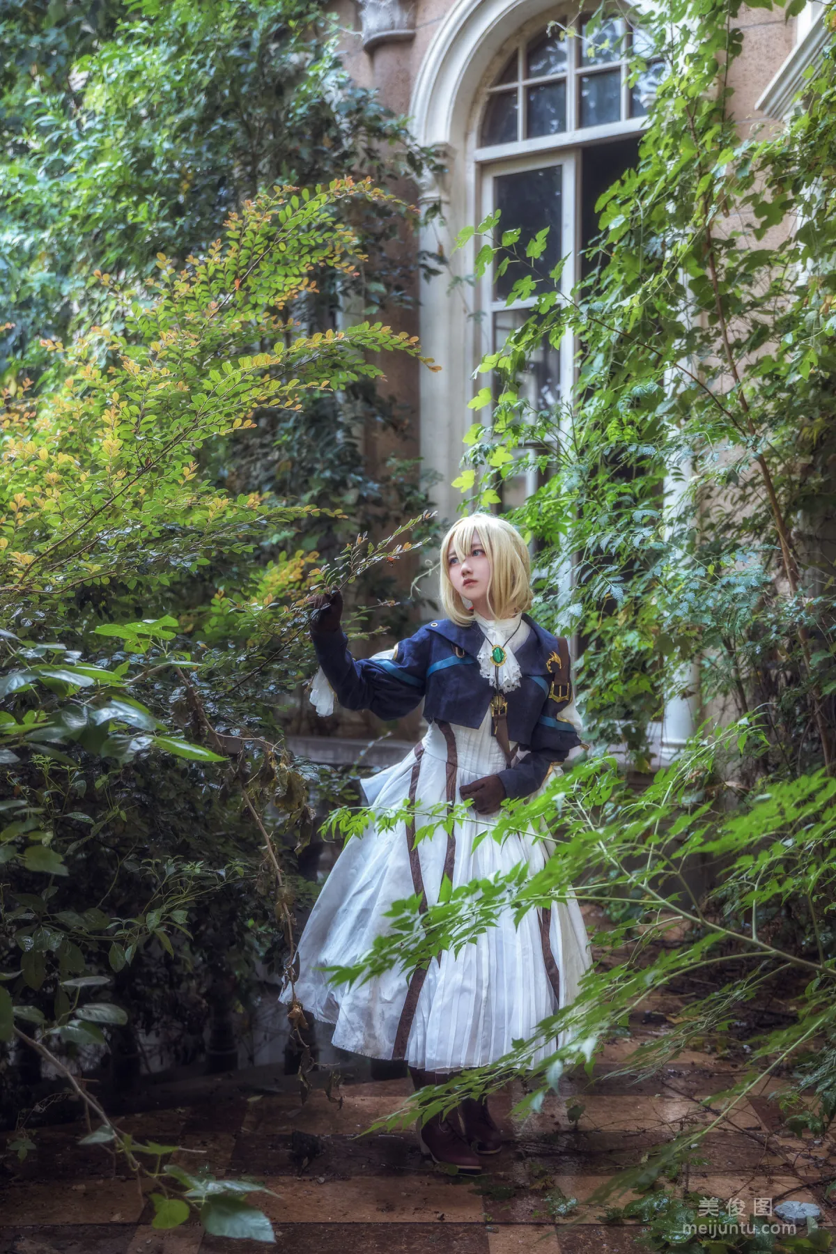 [Cosplay寫真] 弦音sic - 紫羅蘭永恒花園 薇爾莉特・伊芙加登 2