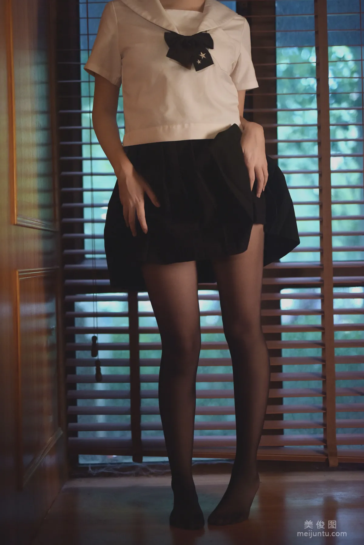 [Cosplay] 人氣Coser二佐Nisa - 黑絲JK私房 6