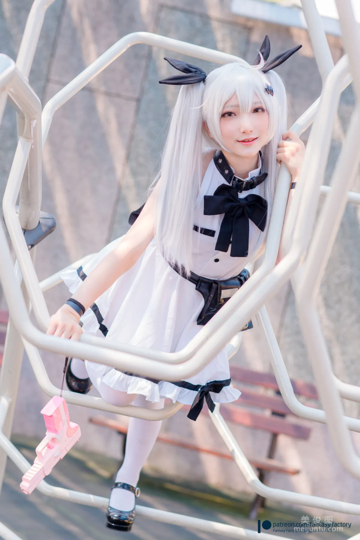 [Cosplay] 小丁 《Fantasy Factory》  黑白 薄纱 网袜 写真集7