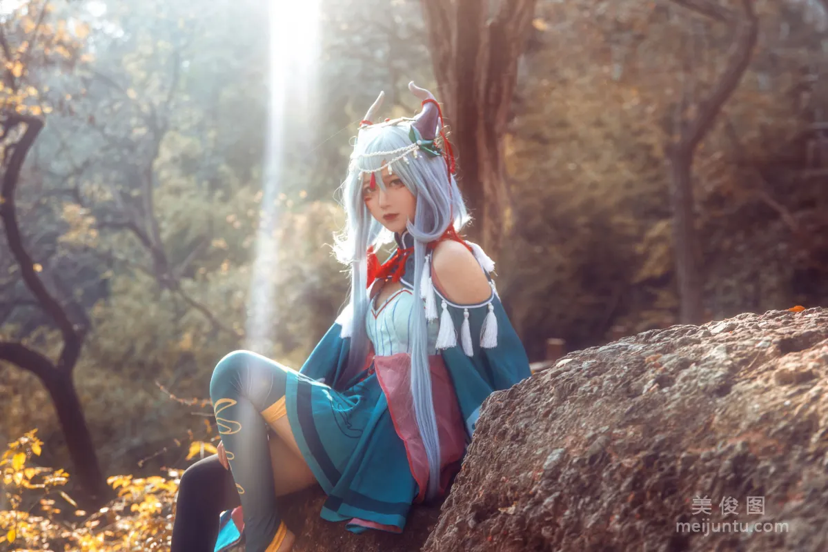 [Cosplay寫真] 動漫博主弦音sic - 洛天依 上古神話 7