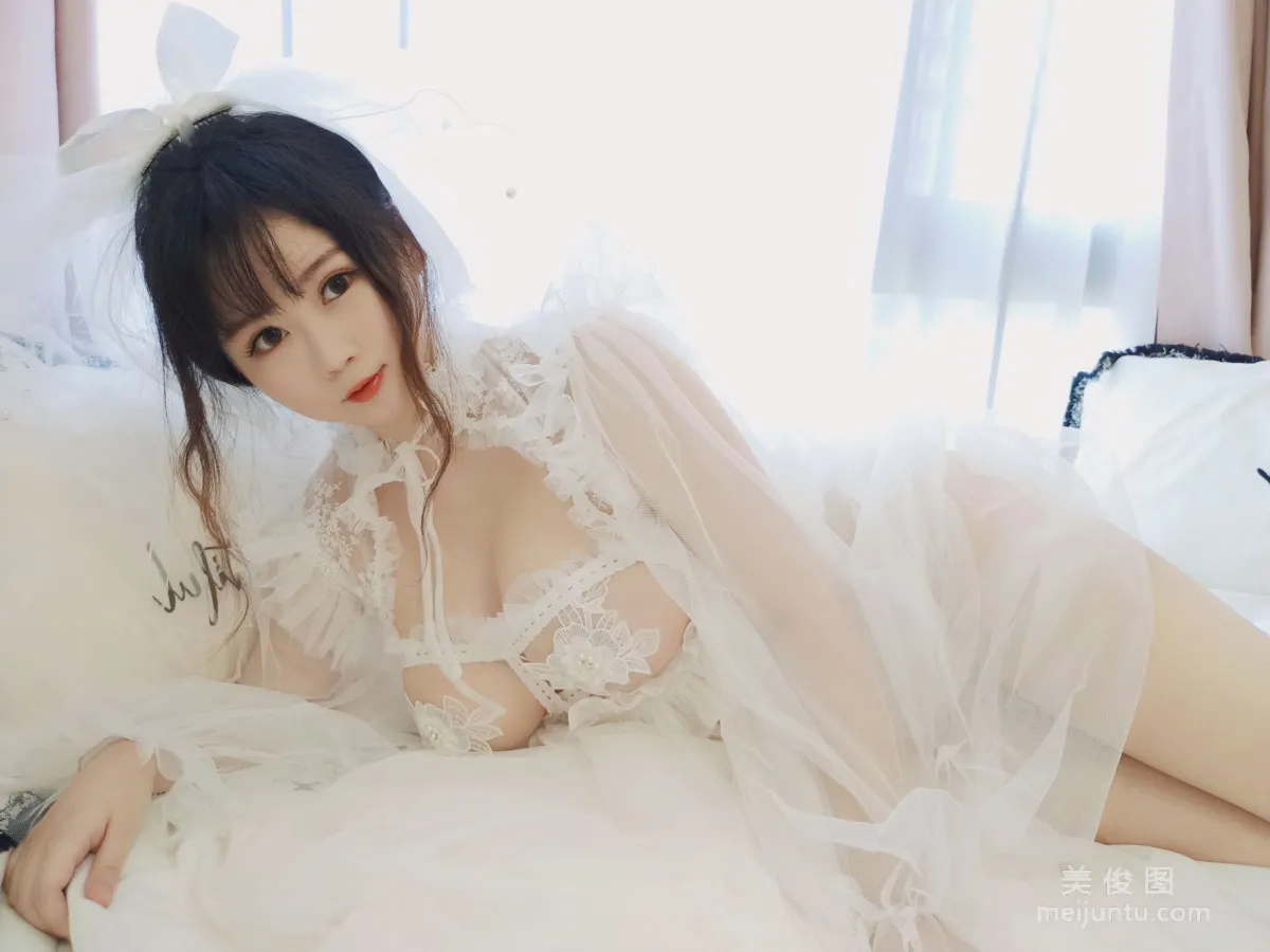 [Cosplay] 蜜桃少女是依醬呀 - 花嫁 寫真集 32