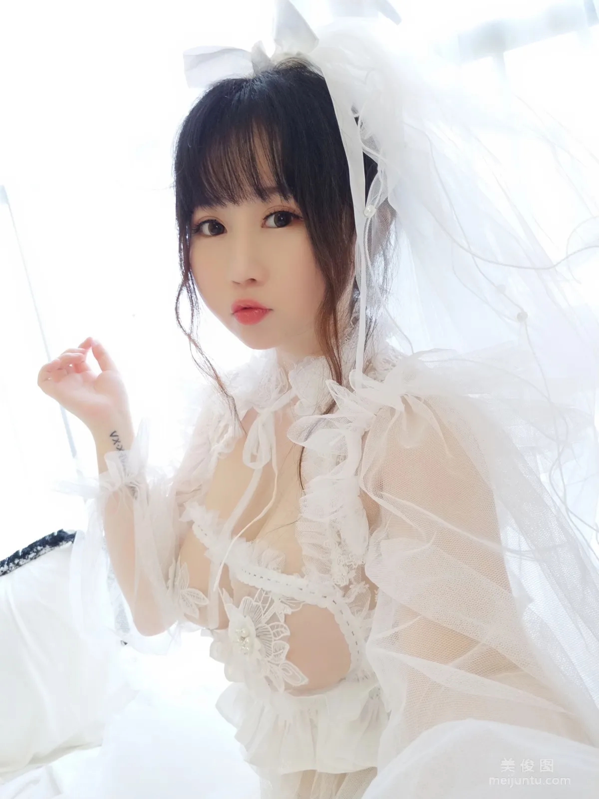 [Cosplay] 蜜桃少女是依醬呀 - 花嫁 寫真集 9