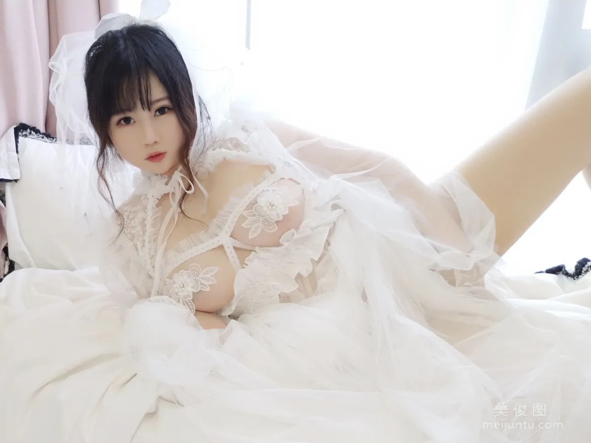 [Cosplay] 蜜桃少女是依醬呀 - 花嫁 寫真集 15