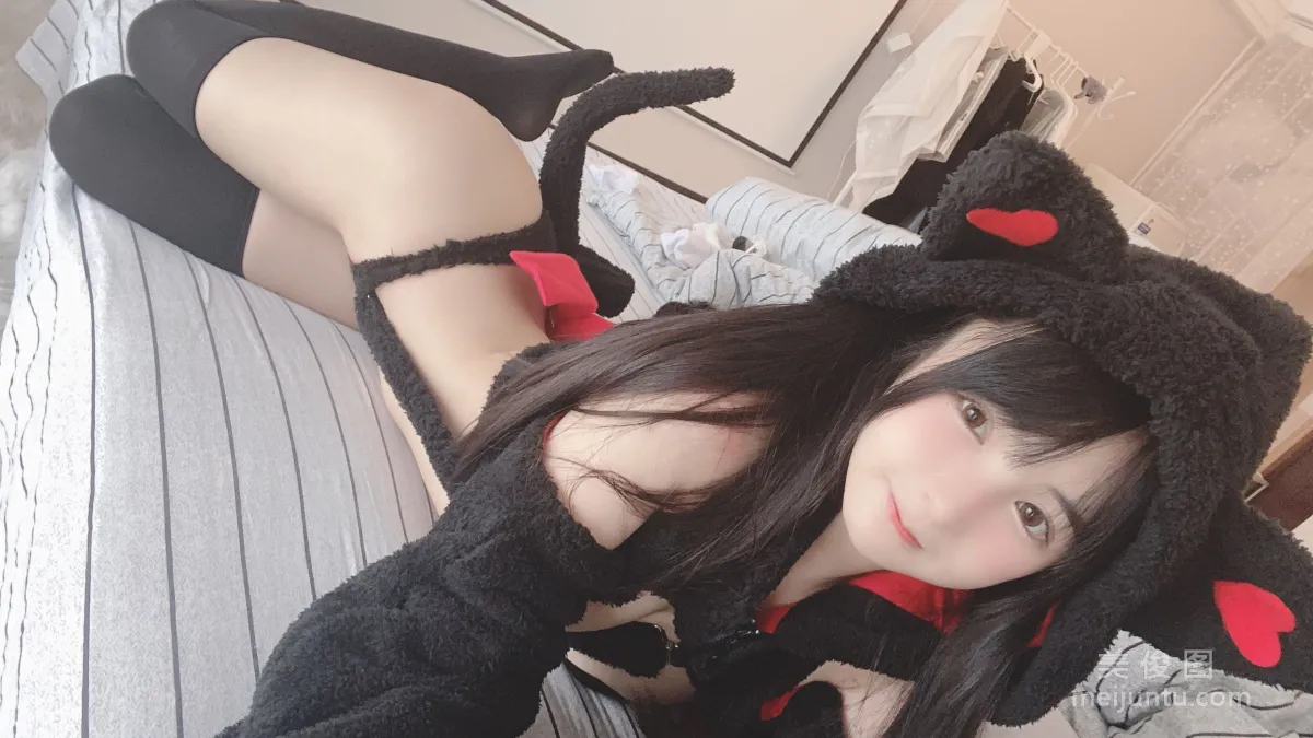 [Cosplay] 桜井甯甯 - 小黑貓 寫真集 34
