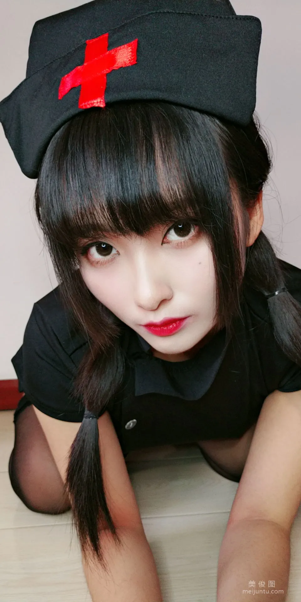 [Cosplay] 動漫博主洛璃LoLiSAMA - 情人節小護士 45