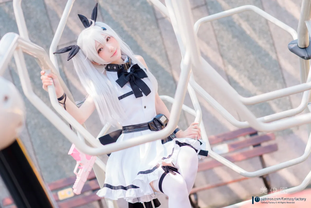 [Cosplay] 小丁 《Fantasy Factory》  黑白 薄纱 网袜 写真集8