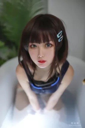 [Cosplay] 您的蛋蛋 - 夏日泳裝 浴缸 寫真集
