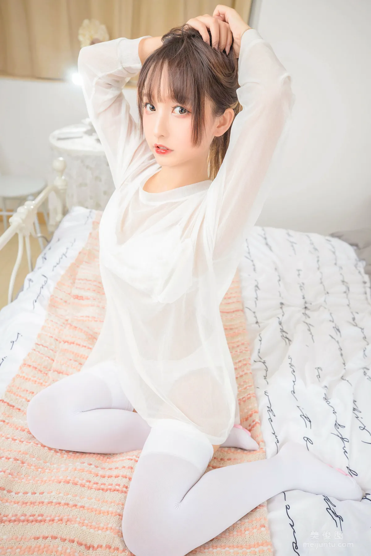 [Cosplay] 神楽坂真冬 《おかえり》 白絲貓腳 寫真集 29