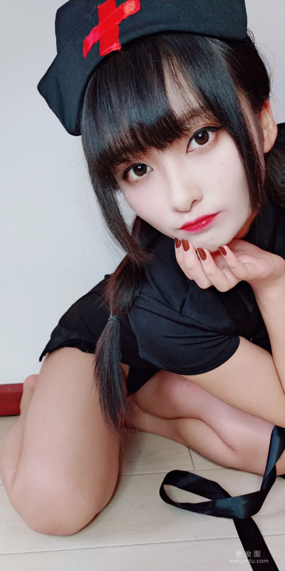 [Cosplay] 動漫博主洛璃LoLiSAMA - 情人節小護士 59