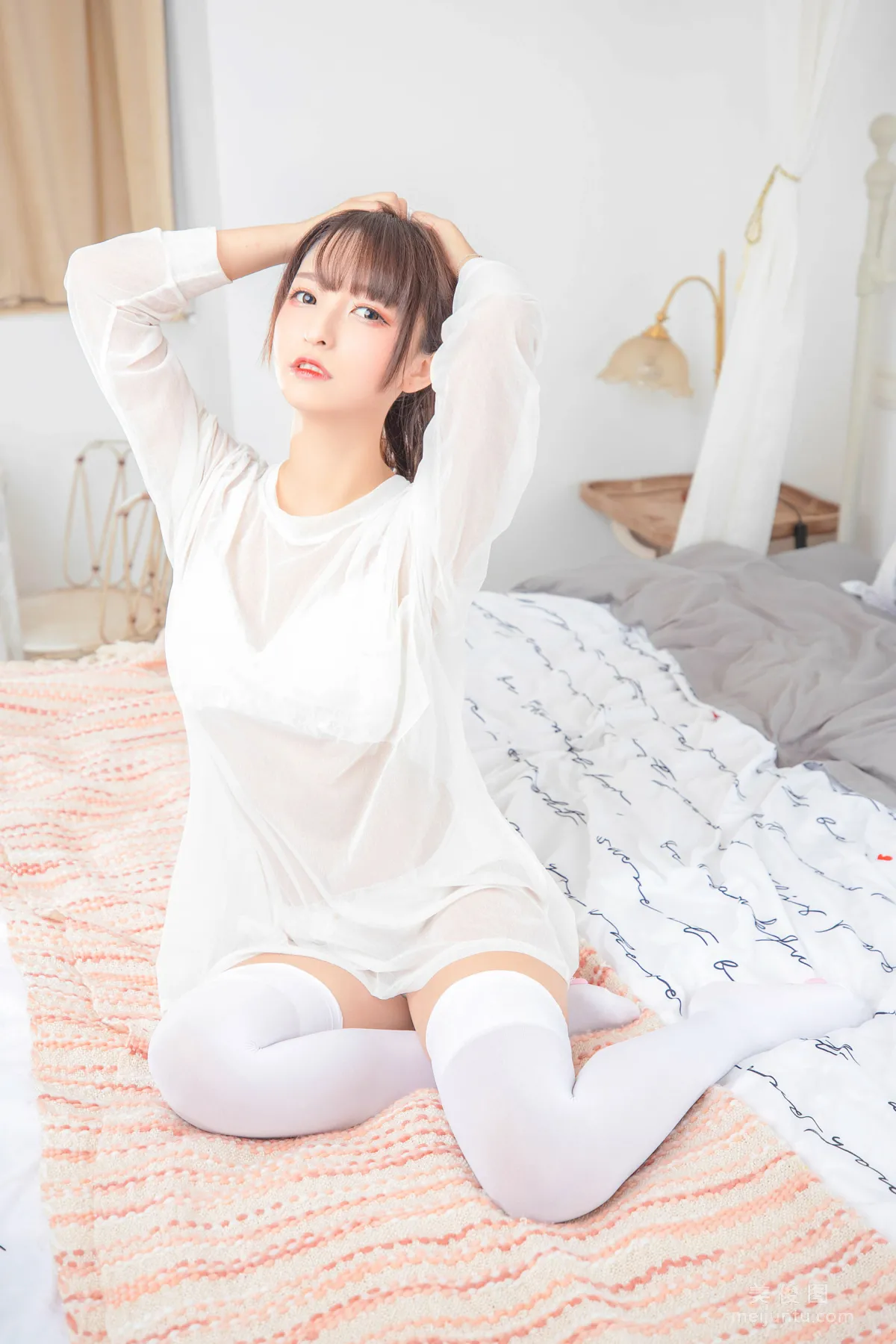 [Cosplay] 神楽坂真冬 《おかえり》 白絲貓腳 寫真集 30