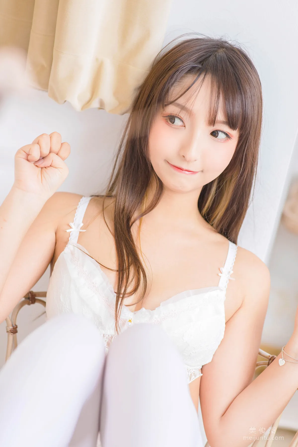 [Cosplay] 神楽坂真冬 《おかえり》 白絲貓腳 寫真集 44