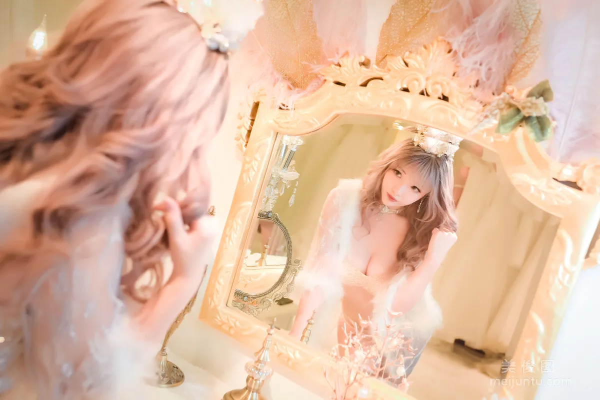 [Cosplay] 動漫博主雯妹 - 金閃閃 寫真集 8