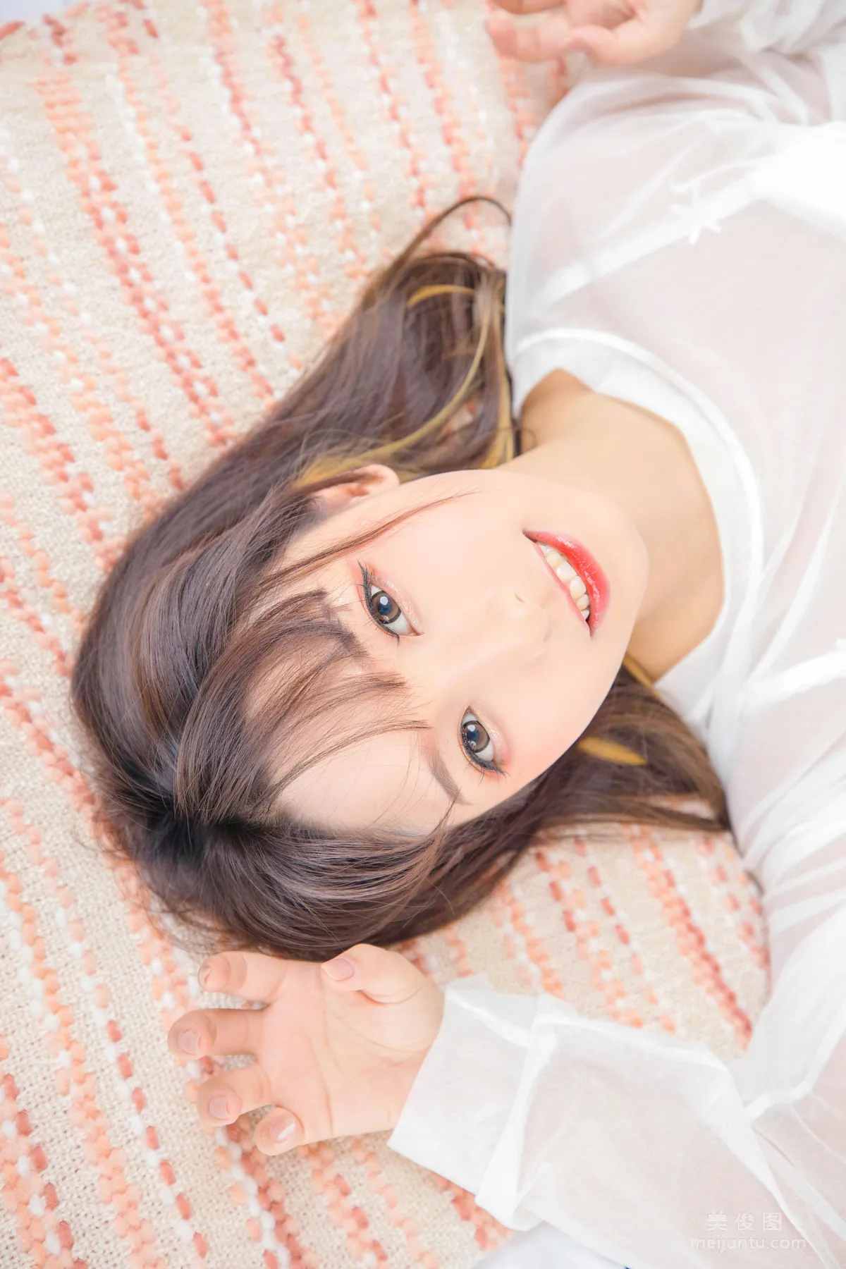 [Cosplay] 神楽坂真冬 《おかえり》 白絲貓腳 寫真集 33