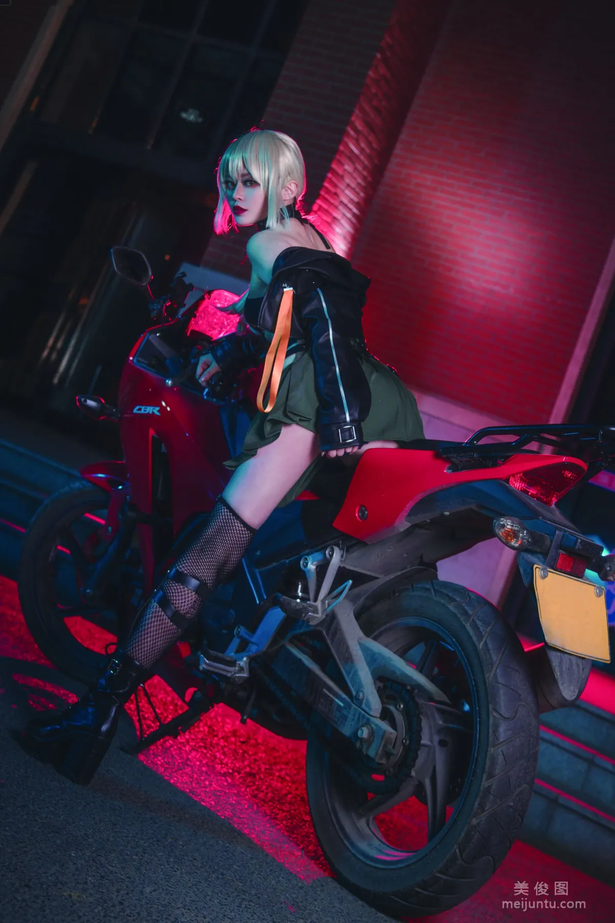 [Cosplay] 铁板烧鬼舞w - 中山码头黑贞黑呆双人11