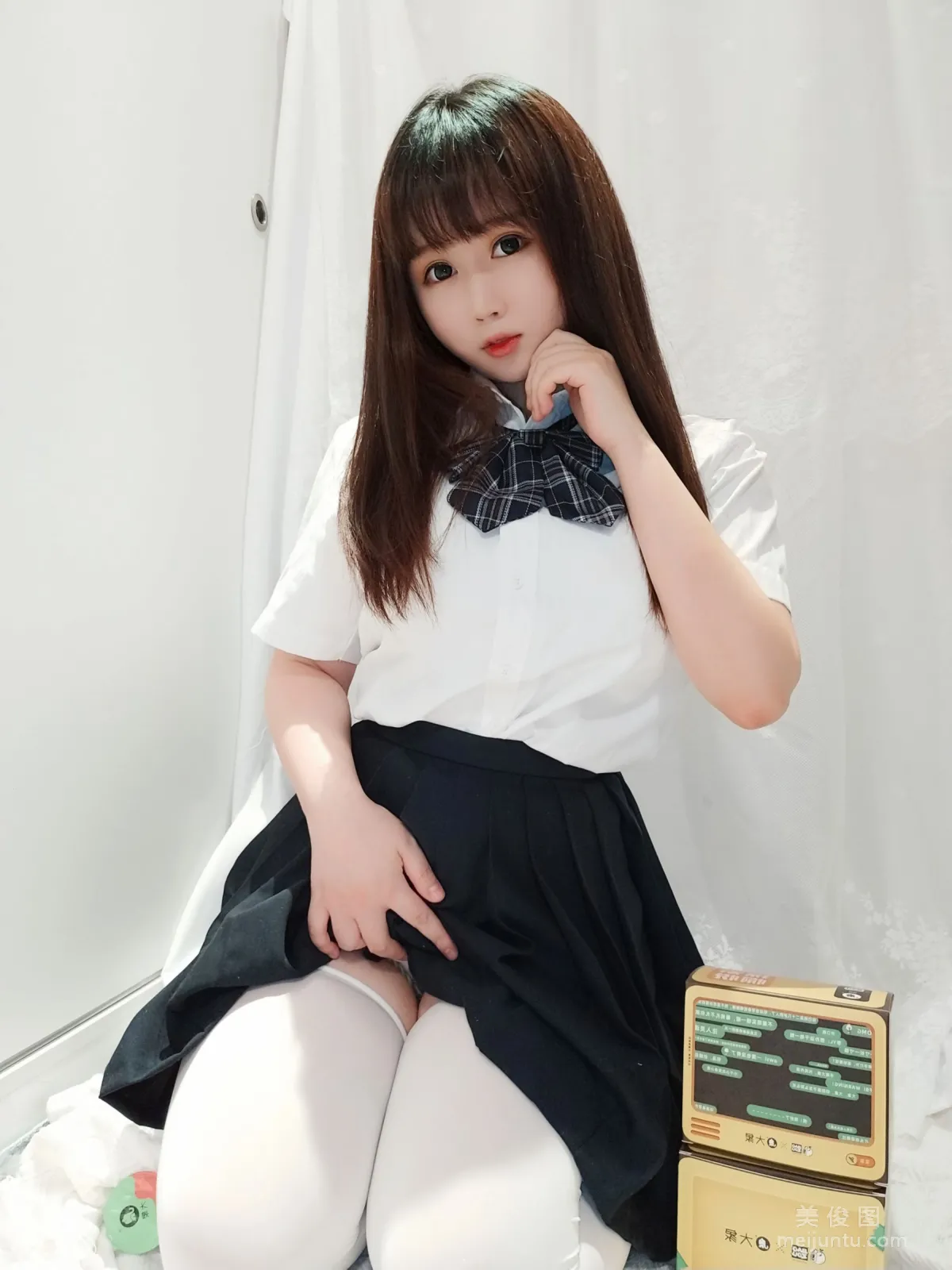 [Cosplay] 蜜桃少女是依醬呀 - JK捆綁 17
