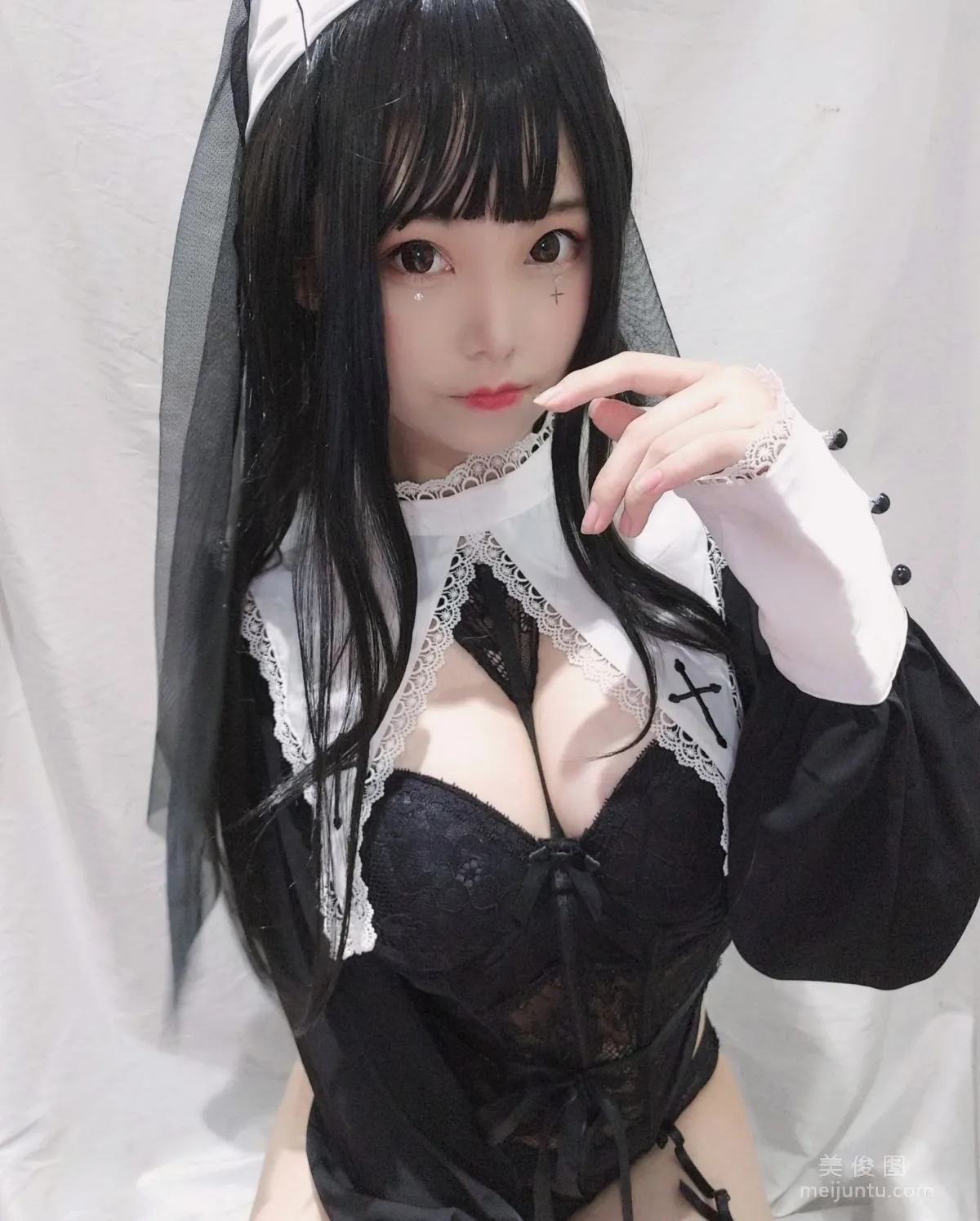 [Cosplay] 萌系小姐姐蜜汁貓裘 - 修女 寫真集 18