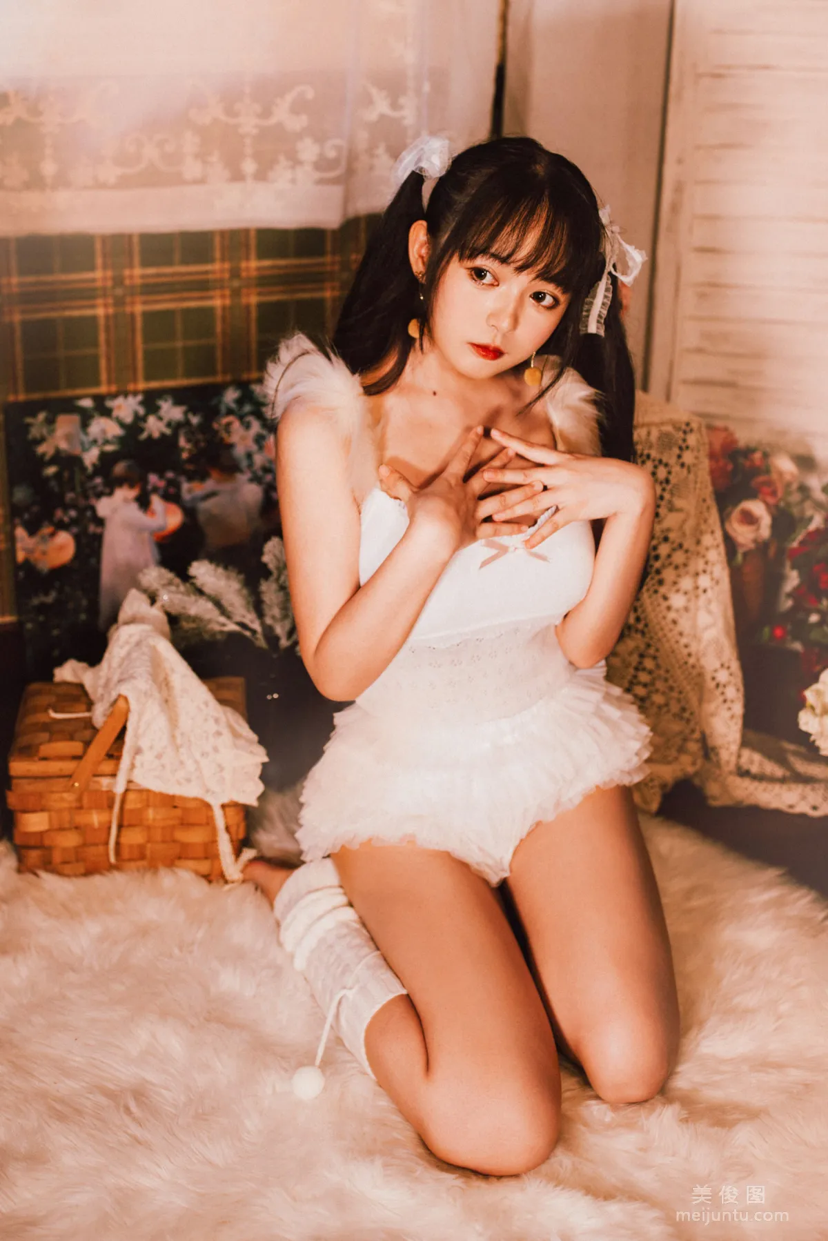 [Cosplay] 大眼萌妹黑貓貓OvO - 白色雙馬尾 2