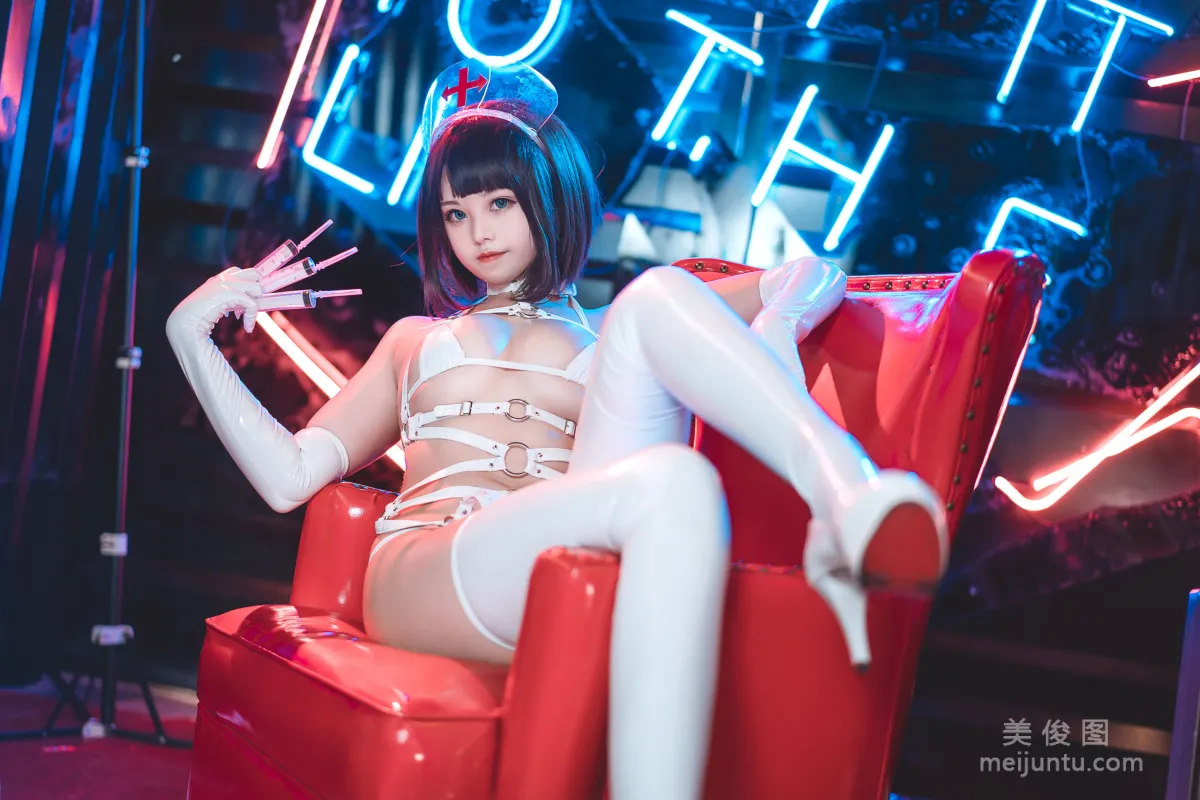 [Cosplay] 蜜汁貓裘 - 透明護士 寫真集 38